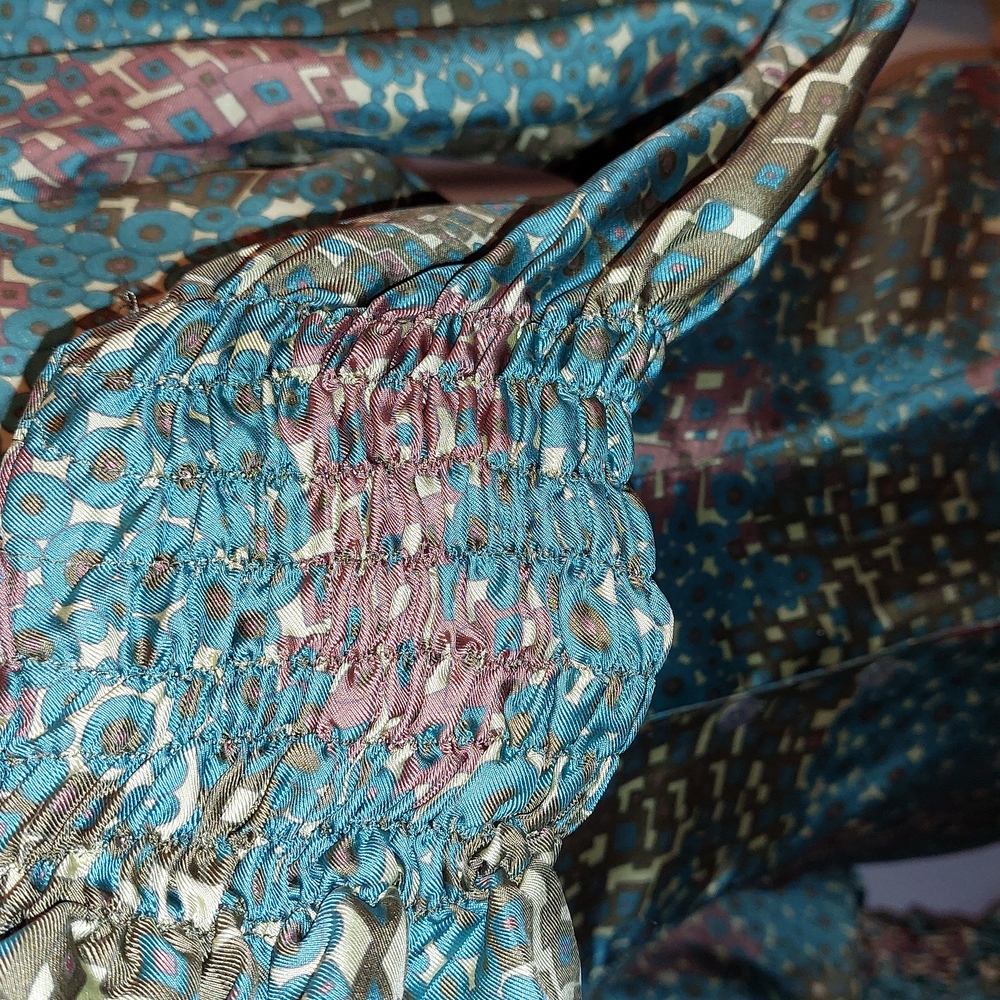 Pure Silk Italy
Geometric Patterned Blouse - Picture 3 of 7